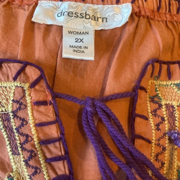 DRESSBARN sz2X cotton peasant top with embroidery - Picture 3 of 6